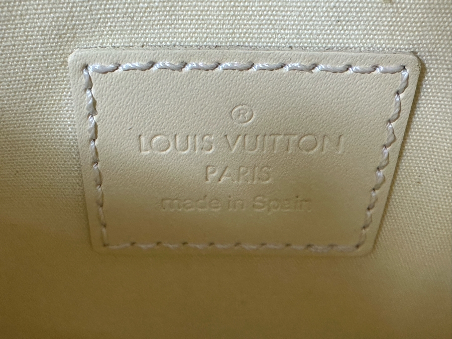Louis Vuitton Yellow Epi Leather Belt Bag 8W X 5H [Photo 7]