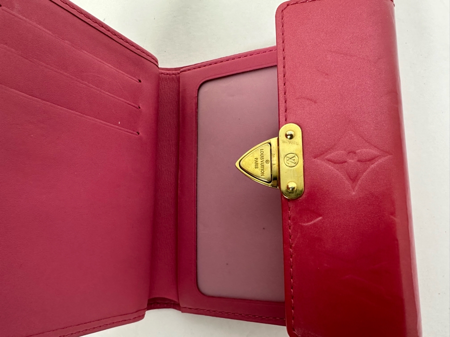 Louis Vuitton Red Vernis Patnet Leather Wallet 4.25W X 5H [Photo 7]