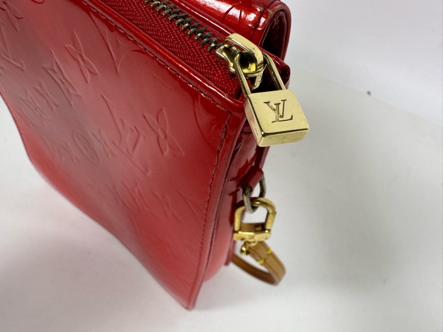 Louis Vuitton Red Vernis Monogram Pochette Mott Handbag 6.5W X 7.5H [Photo 17]