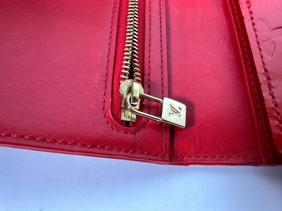 Louis Vuitton Vernis Monogram Walker Shoulder Wallet Handbag Red 4.25 X 7 [Photo 13]
