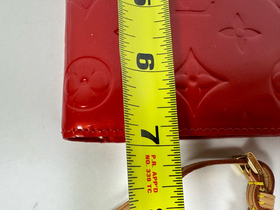 Louis Vuitton Vernis Monogram Walker Shoulder Wallet Handbag Red 4.25 X 7 [Photo 17]