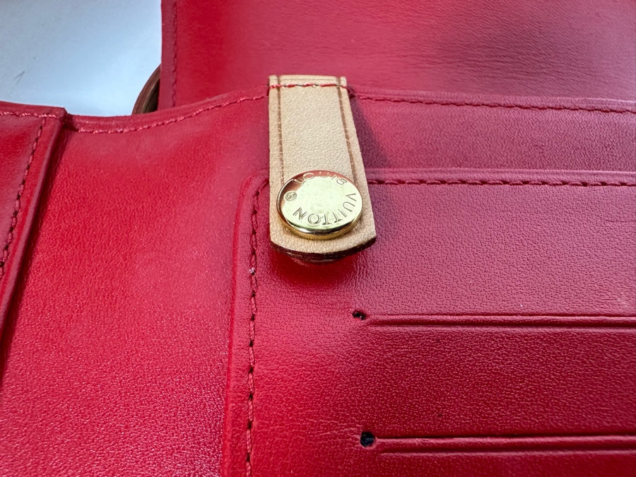 Louis Vuitton Vernis Monogram Walker Shoulder Wallet Handbag Red 4.25 X 7 [Photo 14]