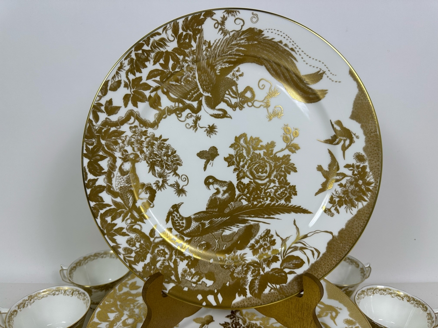 Royal Crown Derby English Bone China Aves Gold China - 36 Pieces - Cup Saucers Shown In Separate Photo [Photo 5]