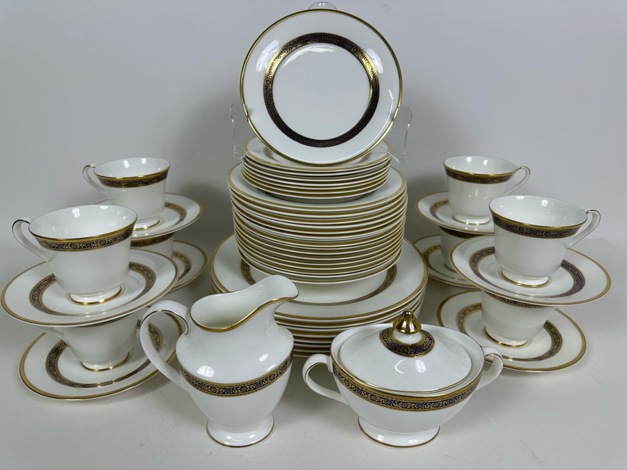 Royal Doulton English Fine Bone China Harlow H 5034 China Approximately 50 Pieces [Photo 3]