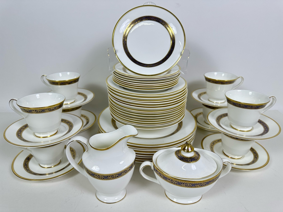 Royal Doulton English Fine Bone China Harlow H 5034 China Approximately 50 Pieces [Photo 2]