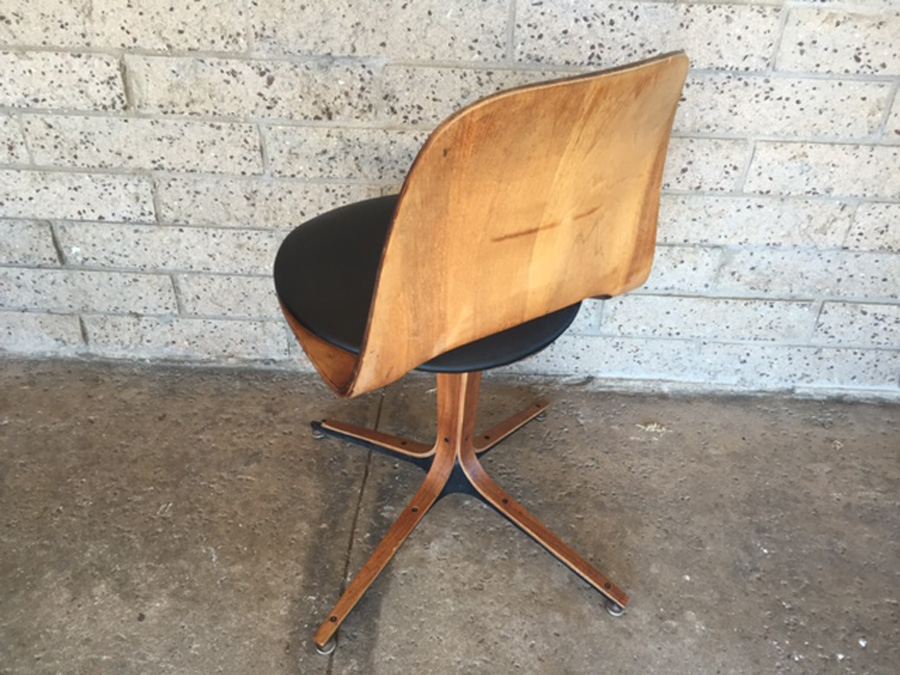 George Mulhauser Plycraft Swivel Chair [Photo 3]