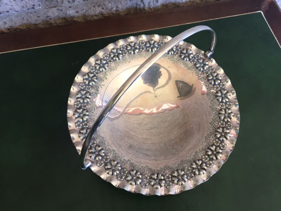 Silverplate Footed Fluted Bowl with Handle [Photo 2]