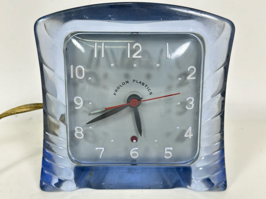 Art Deco Machine Age Blue Lucite Gilbert Electric Clock Prolon Plastics Working 4.5W X 3D X 4.5H [Photo 4]