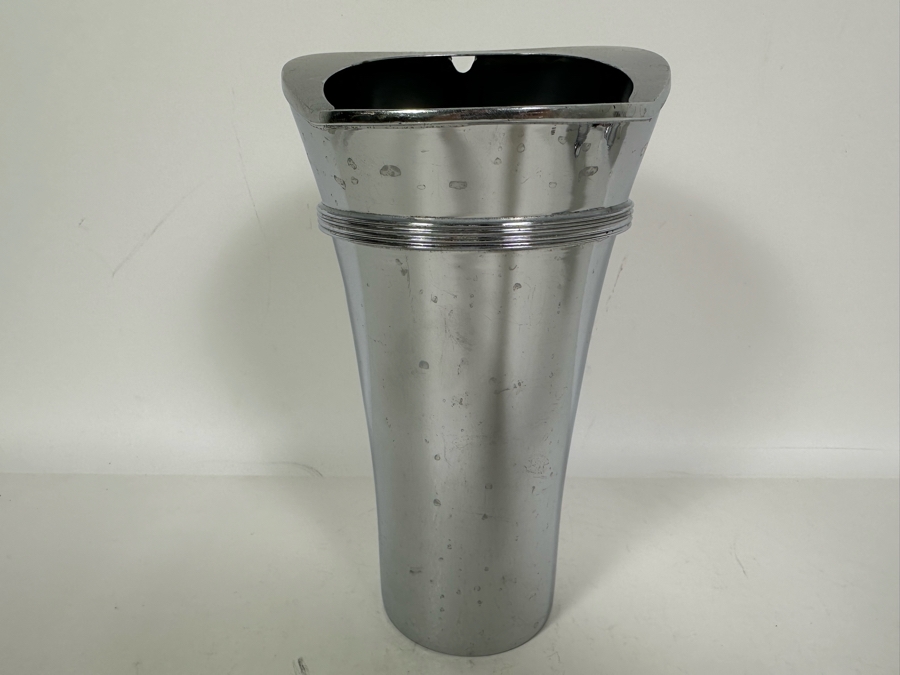 Rare Vintage Art Deco Machine Age Cocktail Mixer By Chase 9H With Spoon And Twelve Chase Footed Barware Cups 2.75W X 2H [Photo 17]