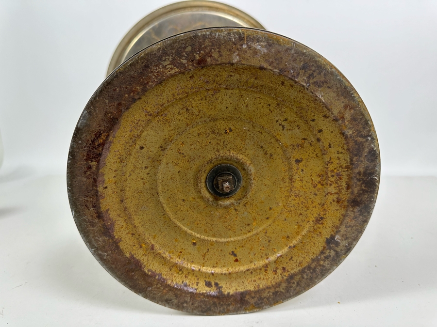 Vintage Art Deco Round Metal Side Table 15.5W X 18H [Photo 8]