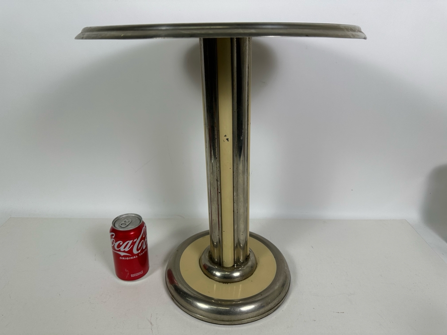 Vintage Art Deco Round Metal Side Table 15.5W X 18H [Photo 4]