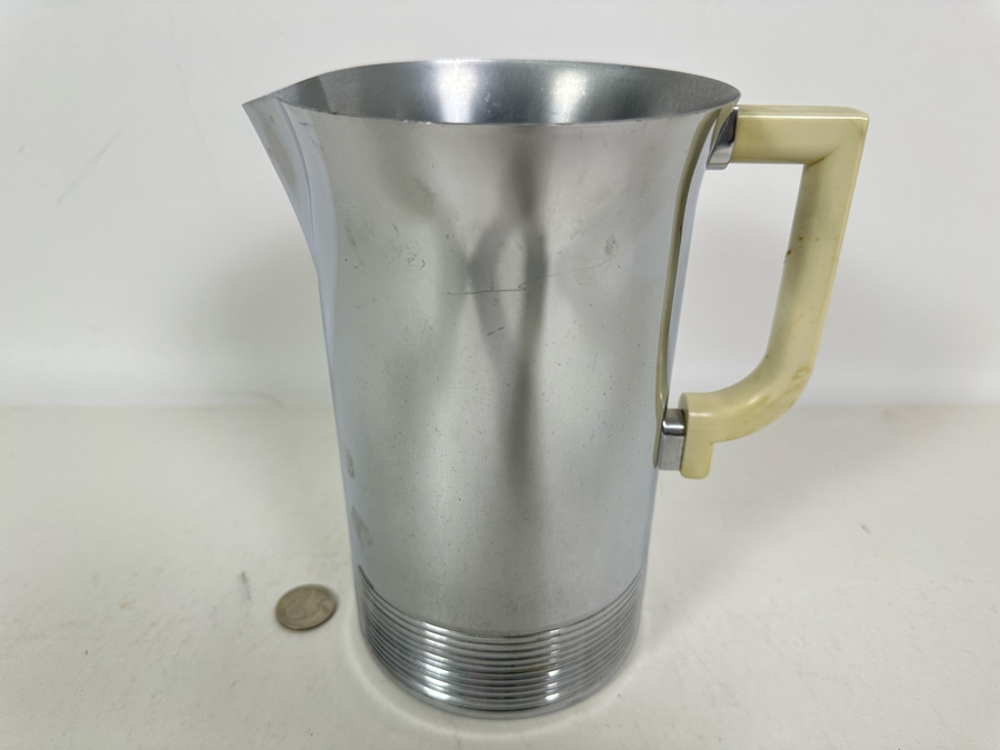 Vintage Art Deco Machine Age Pitcher With Bakelite Handle By Chase 8H [Photo 3]