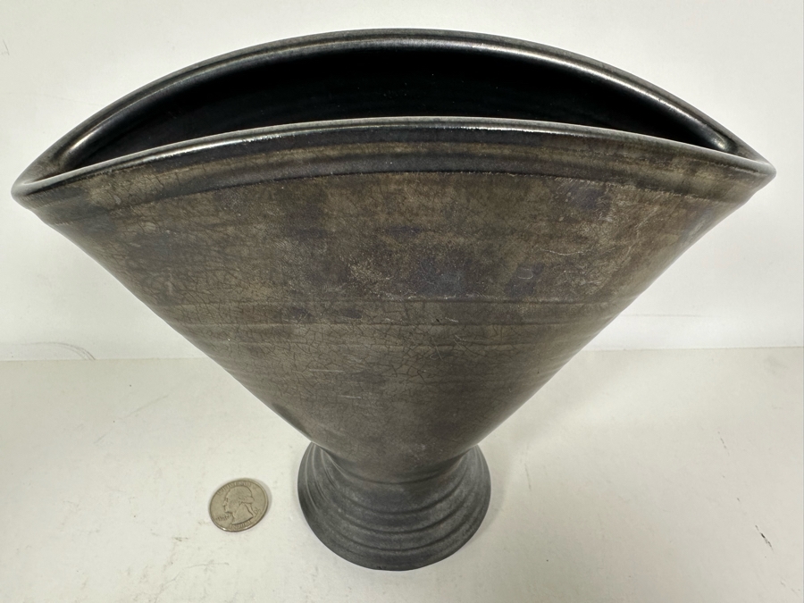 Vintage Prinknash Pottery Fan Shaped Black Vase 6.75H [Photo 4]