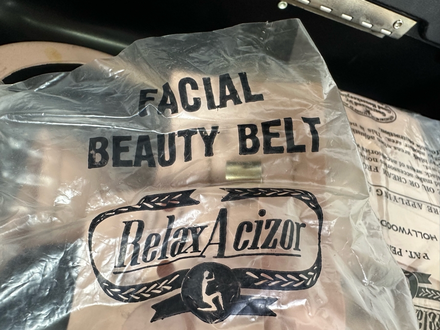 New Old Stock Relax Acizor Hollywood California Beauty Equipment Model 5 11.5W X 8D X 7H Untested [Photo 8]