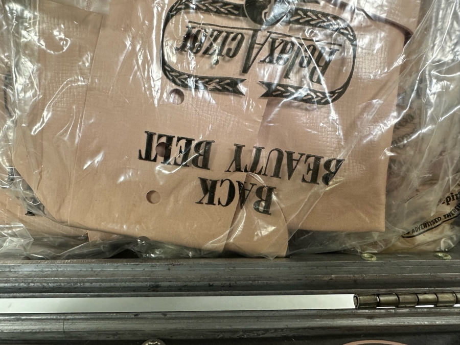 New Old Stock Relax Acizor Hollywood California Beauty Equipment Model 5 11.5W X 8D X 7H Untested [Photo 7]