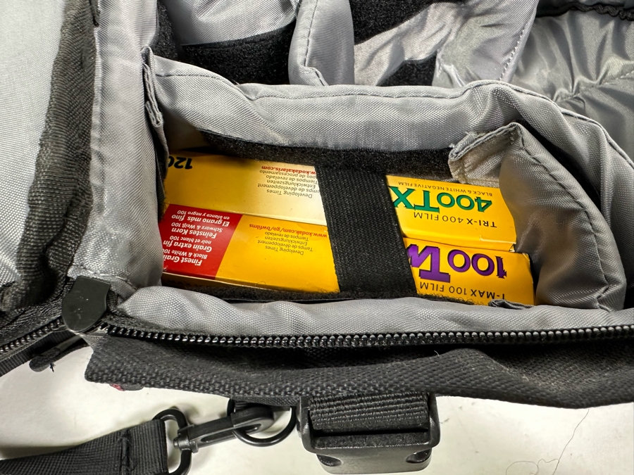 PENTAX 645N Film Camera With Accessories And Camera Bag [Photo 16]