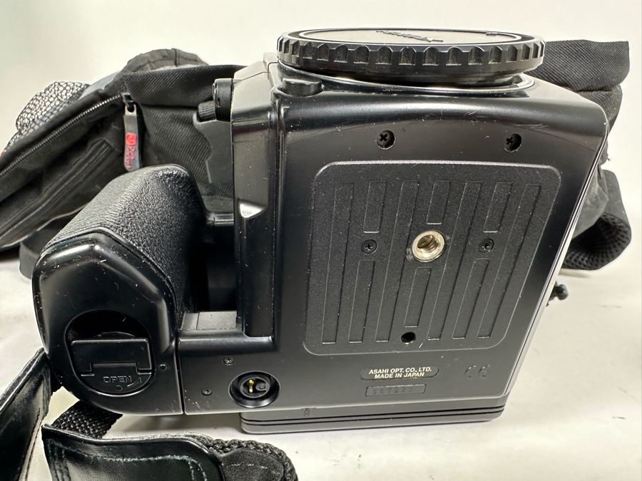 PENTAX 645N Film Camera With Accessories And Camera Bag [Photo 17]