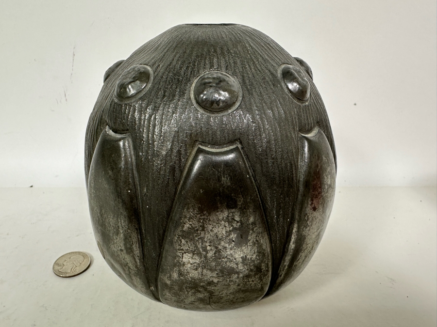Vintage Art Deco Bulbous Tin Vase 5.5W X 6H [Photo 3]