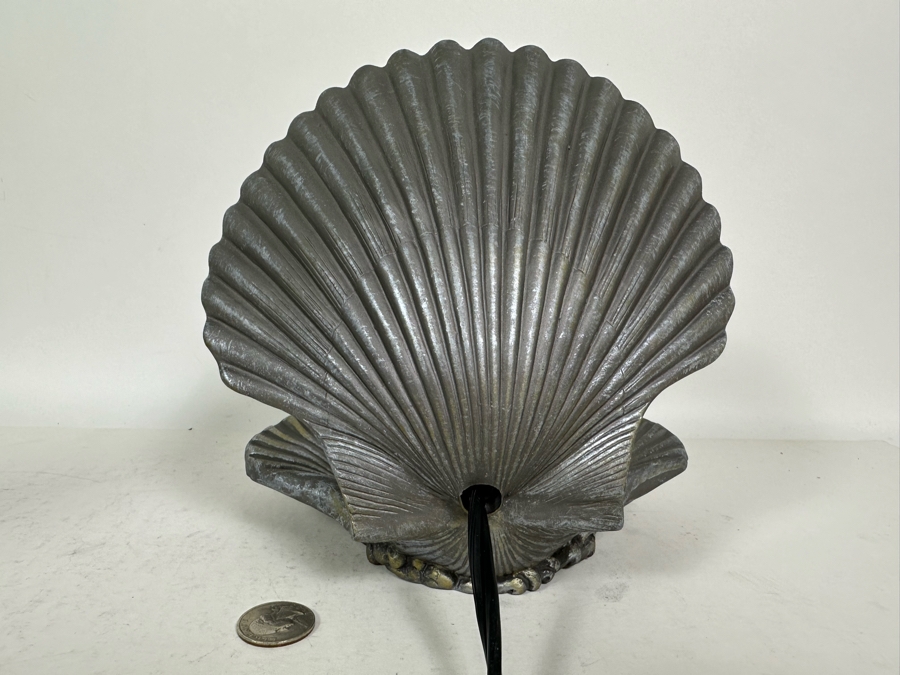 Contemporary Clam Shell With Pearl Table Lamp 8W X 8H [Photo 5]