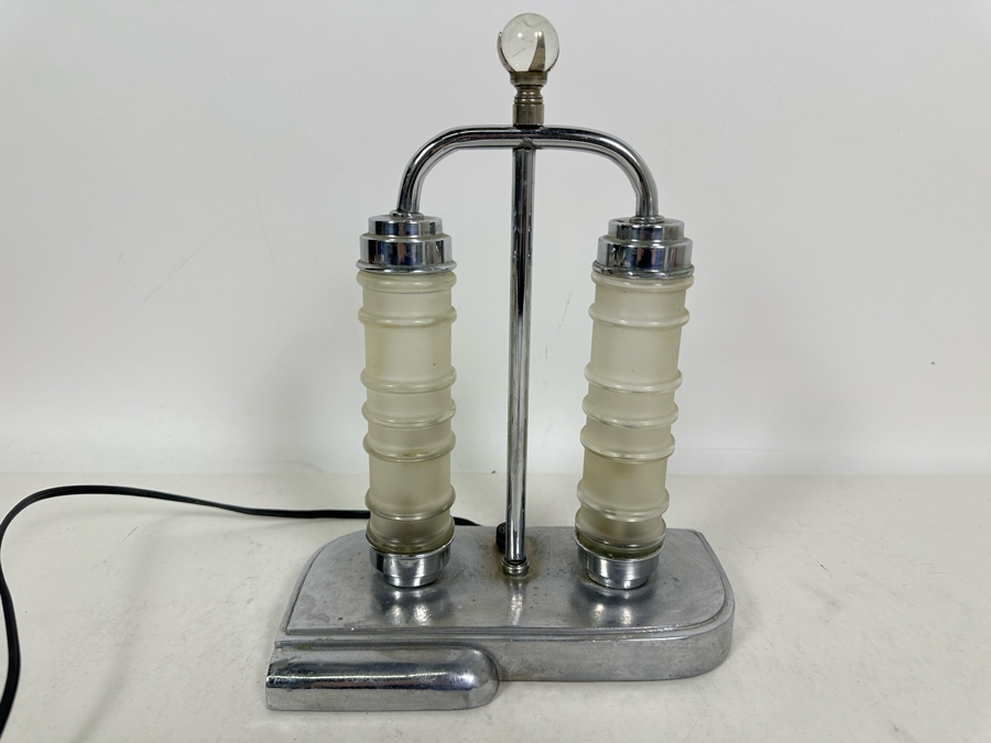 Vintage Art Deco Chrome And Glass Table Lamp 8.5W X 5D X 11H [Photo 4]