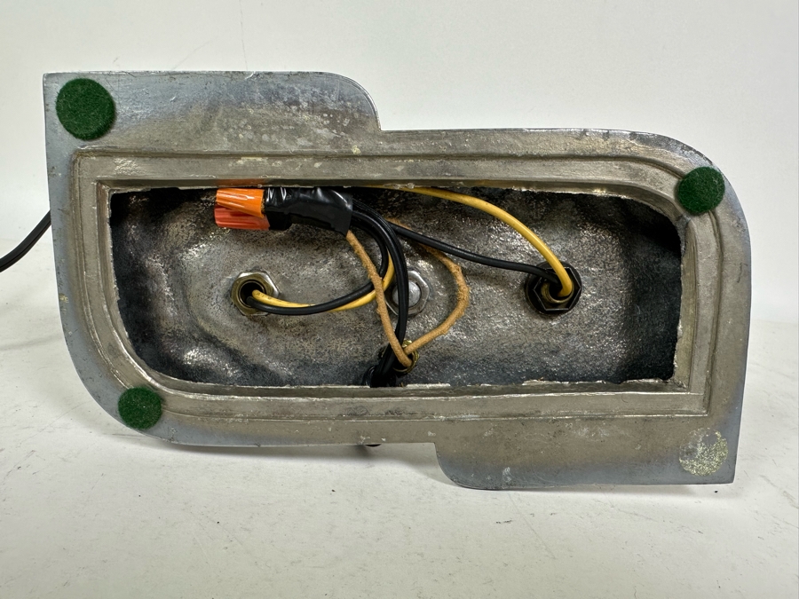 Vintage Art Deco Chrome And Glass Table Lamp 8.5W X 5D X 11H [Photo 12]