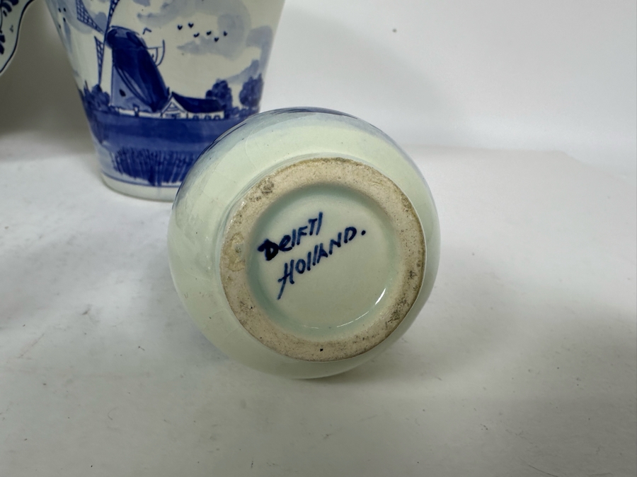 Collection Of Delft Blue Hand Painted Pieces Including Clock (Clock Starts But Eventually Stops) - See Photos [Photo 18]