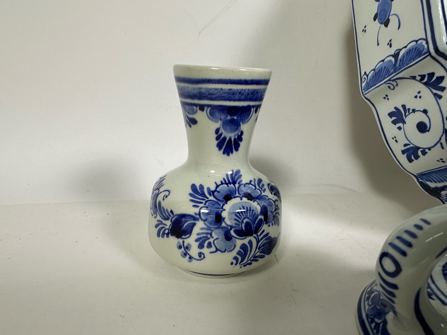 Collection Of Delft Blue Hand Painted Pieces Including Clock (Clock Starts But Eventually Stops) - See Photos [Photo 13]