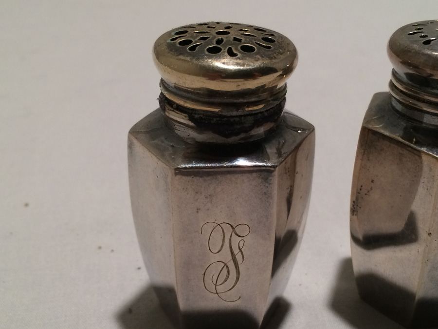 Silver Salt & Pepper Shakers [Photo 4]
