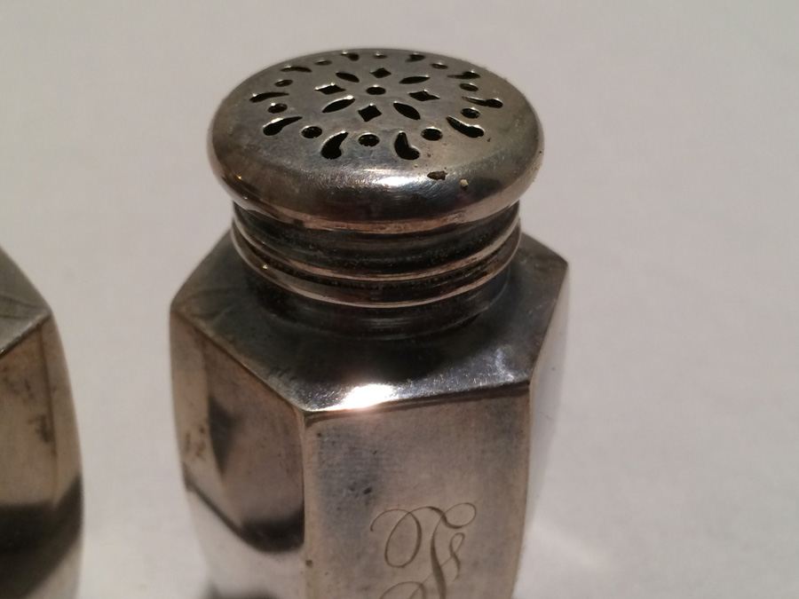 Silver Salt & Pepper Shakers [Photo 5]