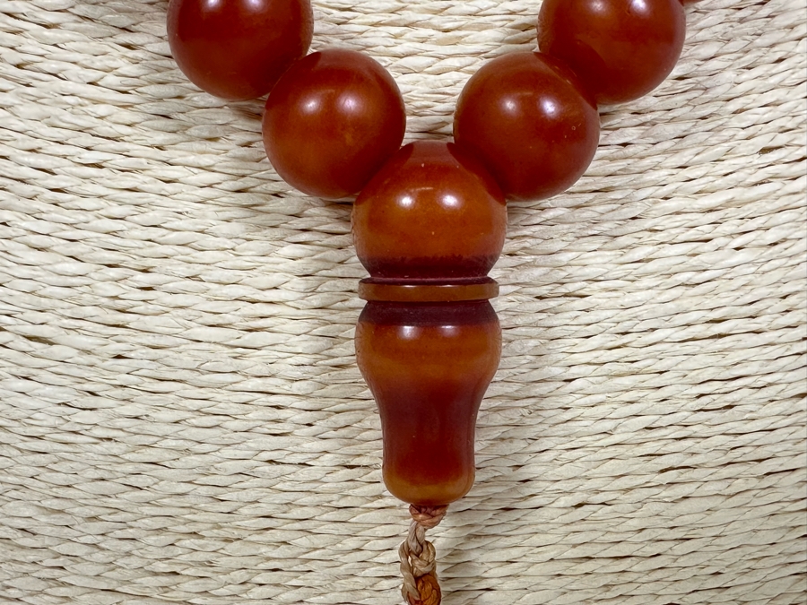 Vintage Bakelite Prayer Beads 20' Necklace Estimate $500 [Photo 4]