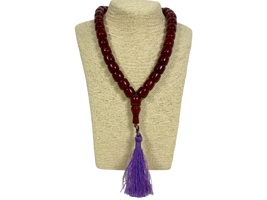 Vintage Bakelite Prayer Beads 20' Necklace Estimate $750 [Photo 2]