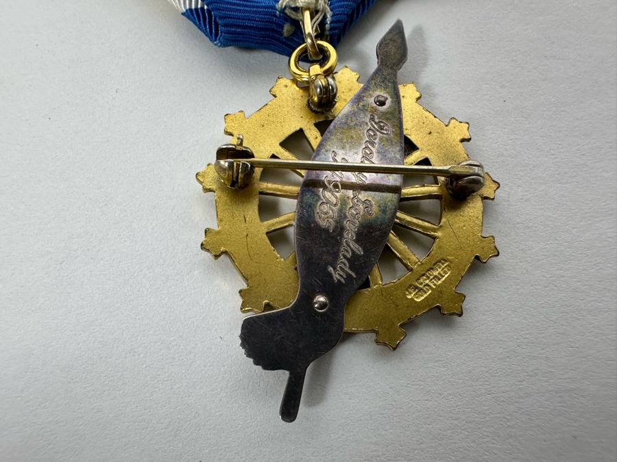 Vintage Daughters Of The American Revolution Gold-Filled Medal And Pin Brooch [Photo 11]