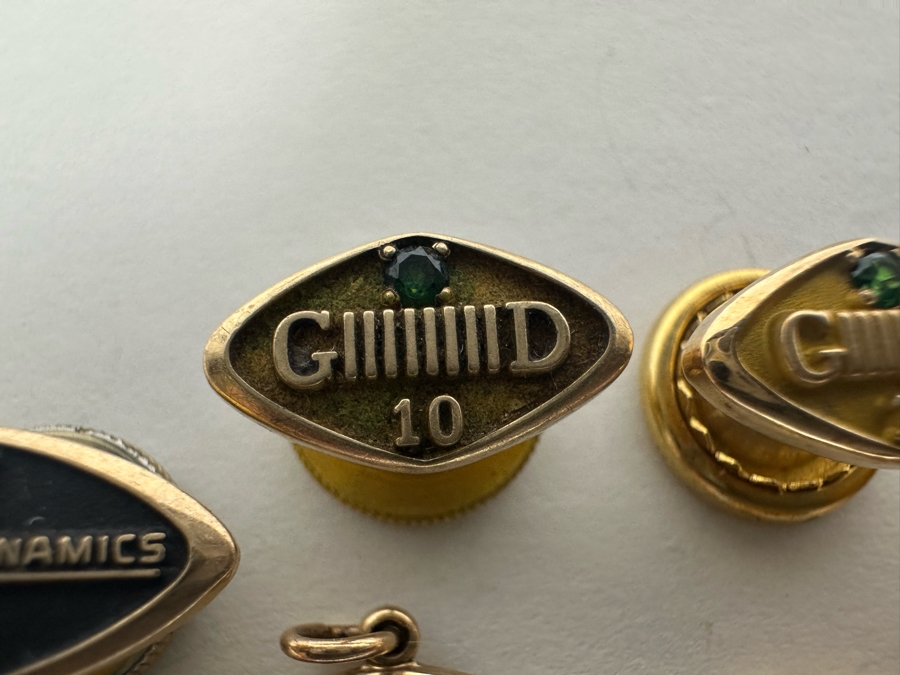 (4) Vintage 10K Gold General Dynamics 15 / 10 Year Employee Pins Screwbacks, (1) 10K Gold General Dynamics 20 Year Employee Pendant And (1) 10K Gold 5 Year Rohr Aircraft Employee Pin - 8.9g Total 10K Gold Weight [Photo 6]