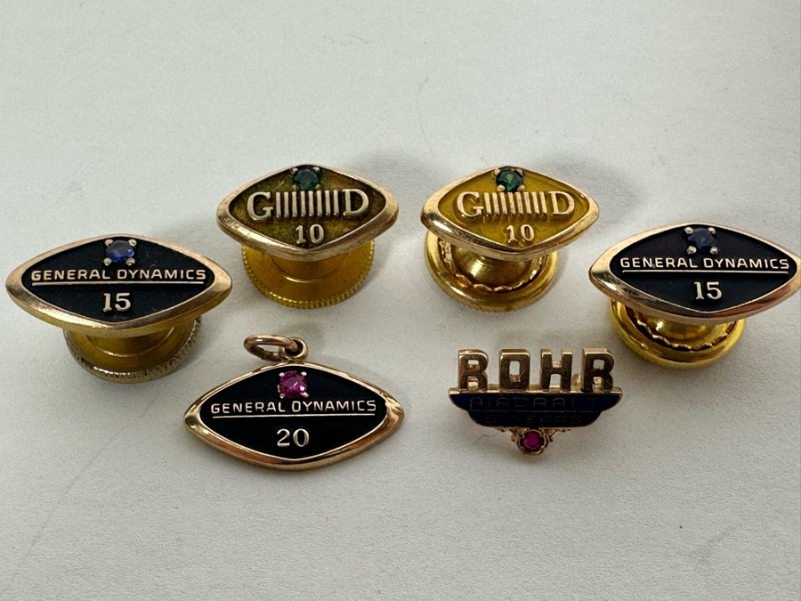 (4) Vintage 10K Gold General Dynamics 15 / 10 Year Employee Pins Screwbacks, (1) 10K Gold General Dynamics 20 Year Employee Pendant And (1) 10K Gold 5 Year Rohr Aircraft Employee Pin - 8.9g Total 10K Gold Weight [Photo 2]