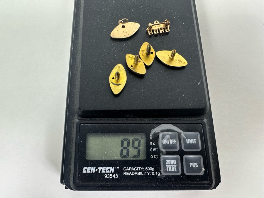 (4) Vintage 10K Gold General Dynamics 15 / 10 Year Employee Pins Screwbacks, (1) 10K Gold General Dynamics 20 Year Employee Pendant And (1) 10K Gold 5 Year Rohr Aircraft Employee Pin - 8.9g Total 10K Gold Weight [Photo 12]