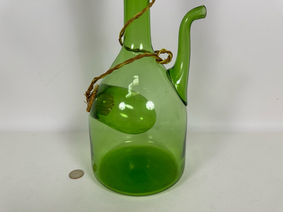 Vintage Italian Green Glass Wine Decanter Carafe With Ice Chamber Chiller 16H [Photo 2]