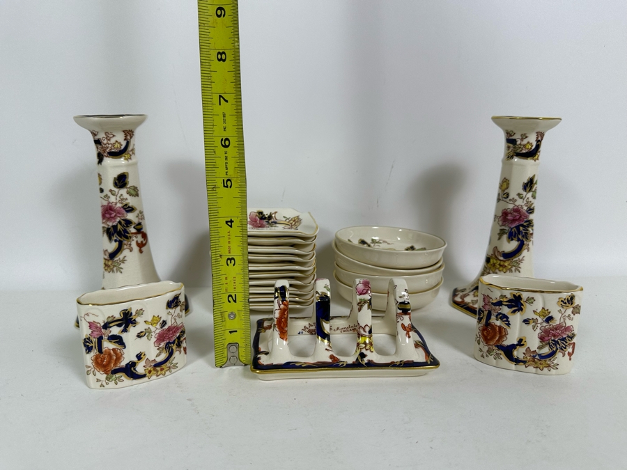 Mason's Ironstone Mandalay Pattern Blue Multicolor Pair Of Candlesticks, (10) Ashtrays, Pair Of Cigarette Holders, (4) Small Dishes And Toast Server Made In England [Photo 9]