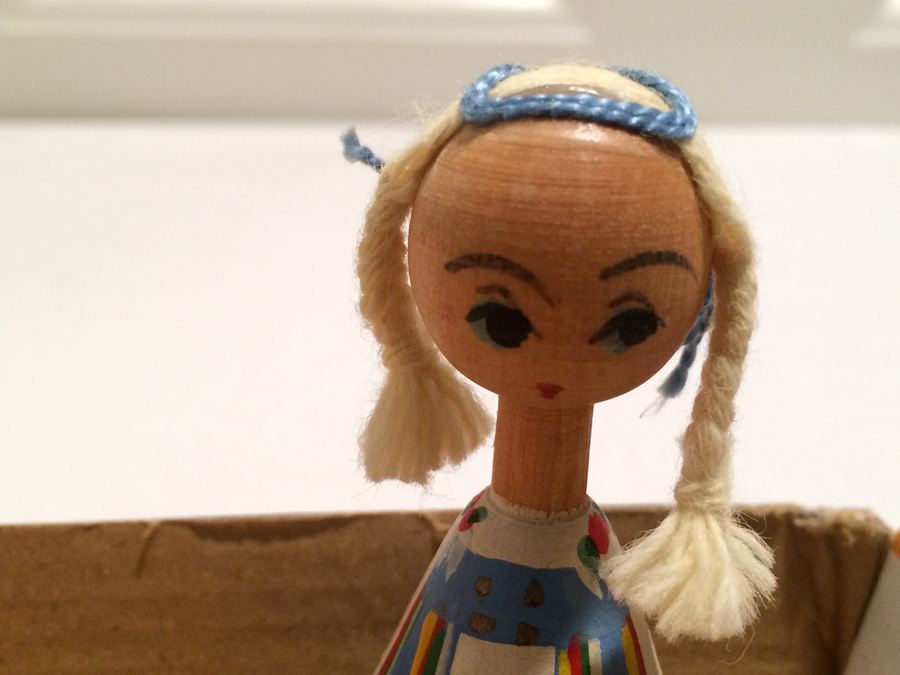 Vintage Lot Includes Cast Iron Figures on Bench and Wooden Figures [Photo 17]