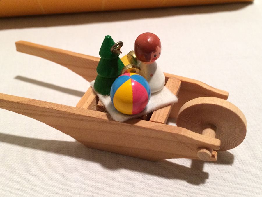 Vintage Lot Includes Cast Iron Figures on Bench and Wooden Figures [Photo 12]