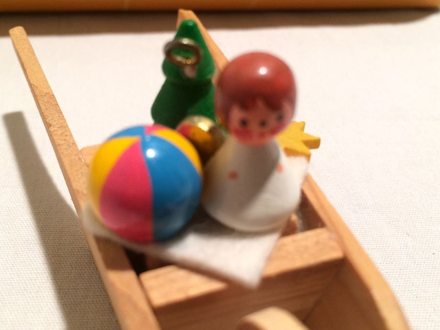 Vintage Lot Includes Cast Iron Figures on Bench and Wooden Figures [Photo 14]