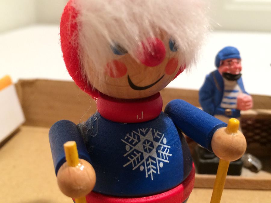 Vintage Lot Includes Cast Iron Figures on Bench and Wooden Figures [Photo 31]