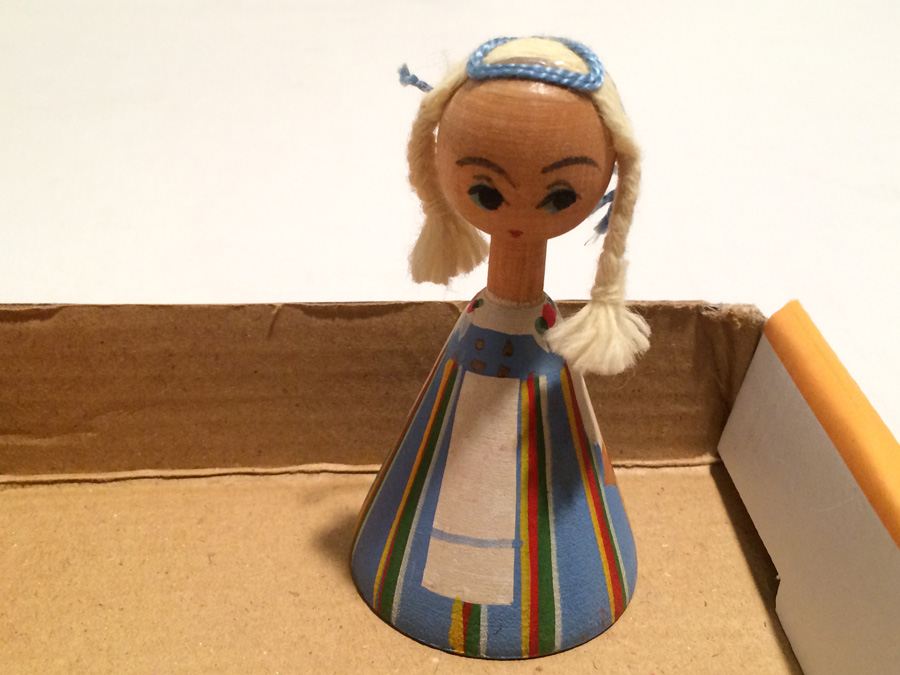 Vintage Lot Includes Cast Iron Figures on Bench and Wooden Figures [Photo 16]