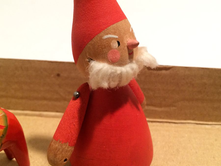 Vintage Lot Includes Cast Iron Figures on Bench and Wooden Figures [Photo 20]