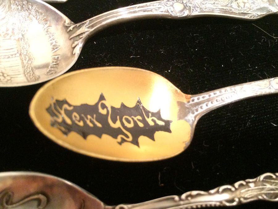Huge Lot of 19 Silver Vintage Souvenir Spoons [Photo 23]
