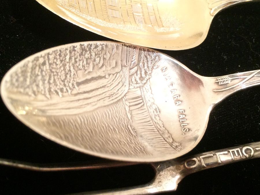 Huge Lot of 19 Silver Vintage Souvenir Spoons [Photo 29]