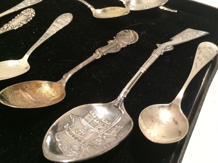 Huge Lot of 19 Silver Vintage Souvenir Spoons [Photo 47]