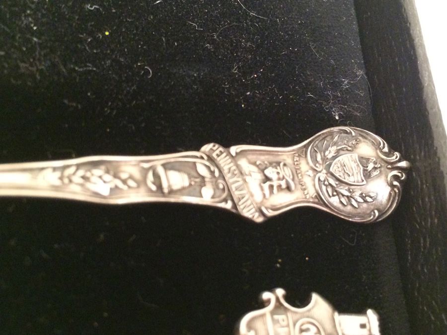 Huge Lot of 19 Silver Vintage Souvenir Spoons [Photo 39]