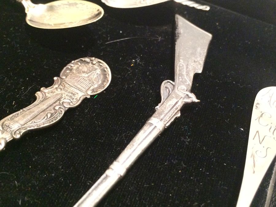 Huge Lot of 19 Silver Vintage Souvenir Spoons [Photo 46]