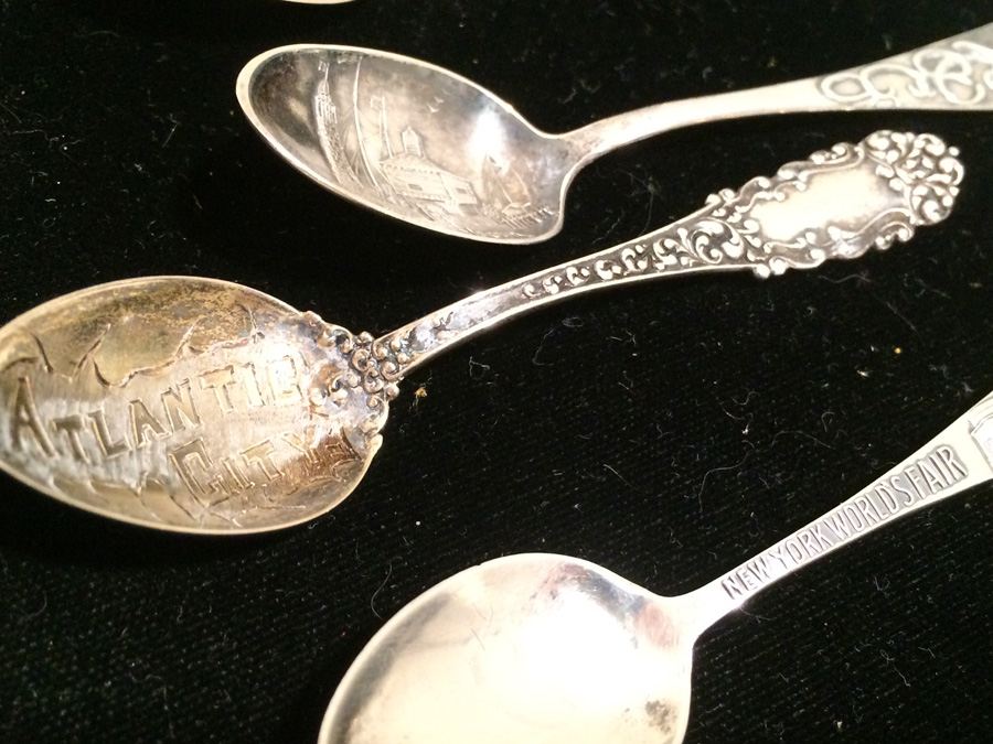 Huge Lot of 19 Silver Vintage Souvenir Spoons [Photo 15]