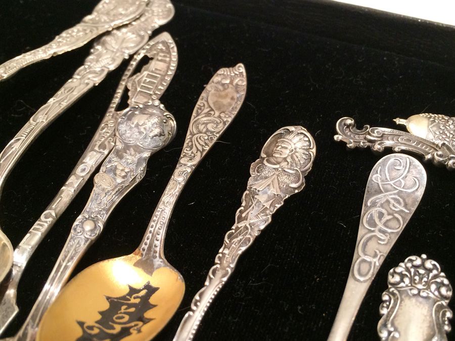 Huge Lot of 19 Silver Vintage Souvenir Spoons [Photo 54]
